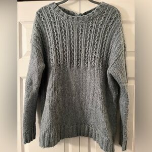 Aerie women’s oversized sweater, size Large. Gray-Green.
